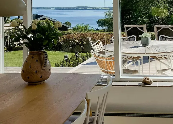 Unique House Overlooking Fjord *
